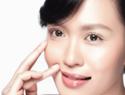 7 Kebiasaan yang Membuat Kulit Cepat Menua