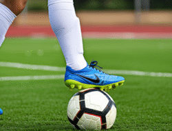 Studi Kasus Cedera Pergelangan Kaki pada Atlet Sepak Bola dan Pencegahannya