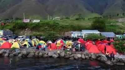 Persiapan Penting Sebelum Melakukan Camping Ceria Bersama Teman Di Tepi Danau Toba